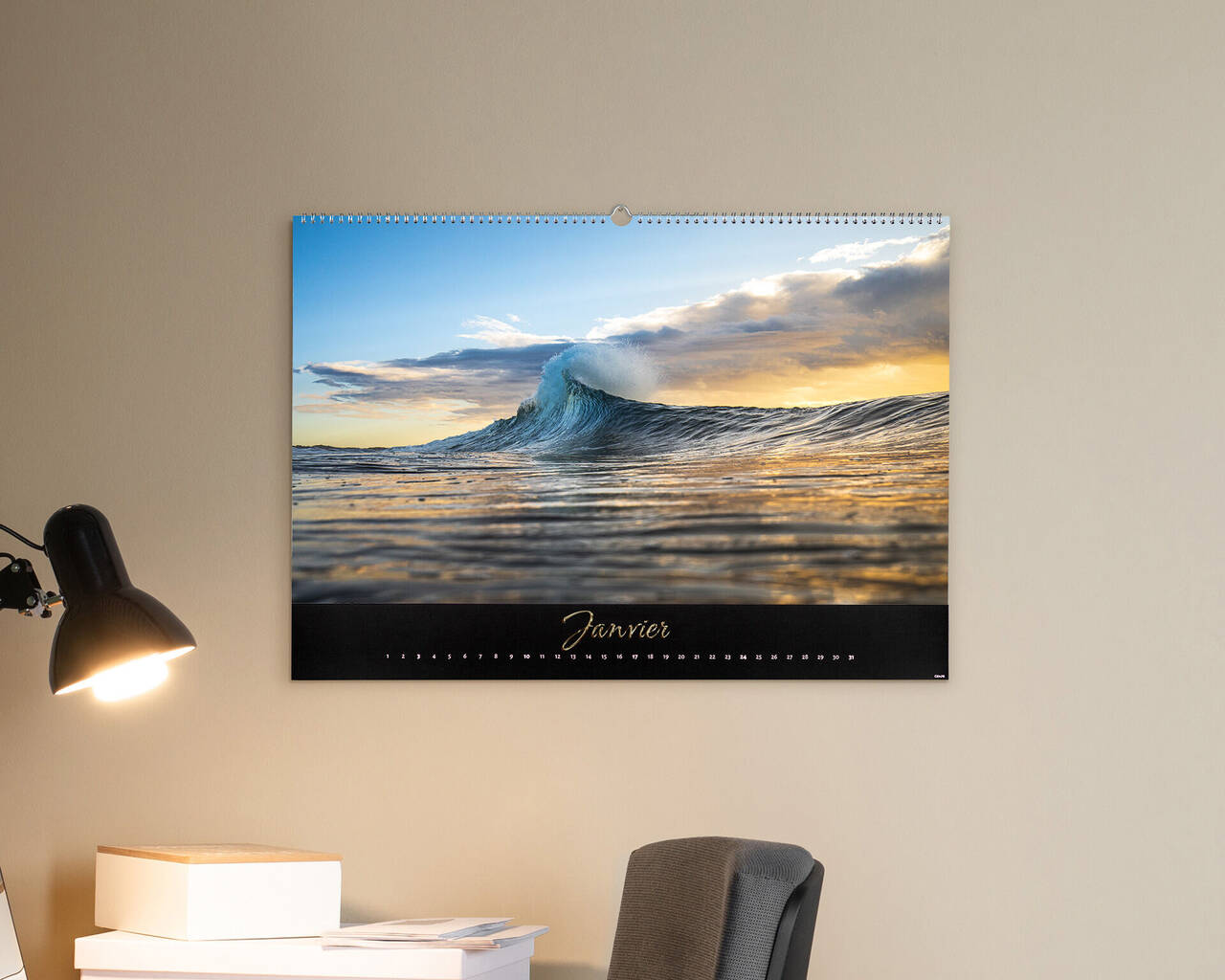 Panorama de vagues avec coucher de soleil en janvier, calendrier mural décoratif, calendrier photo CEWE