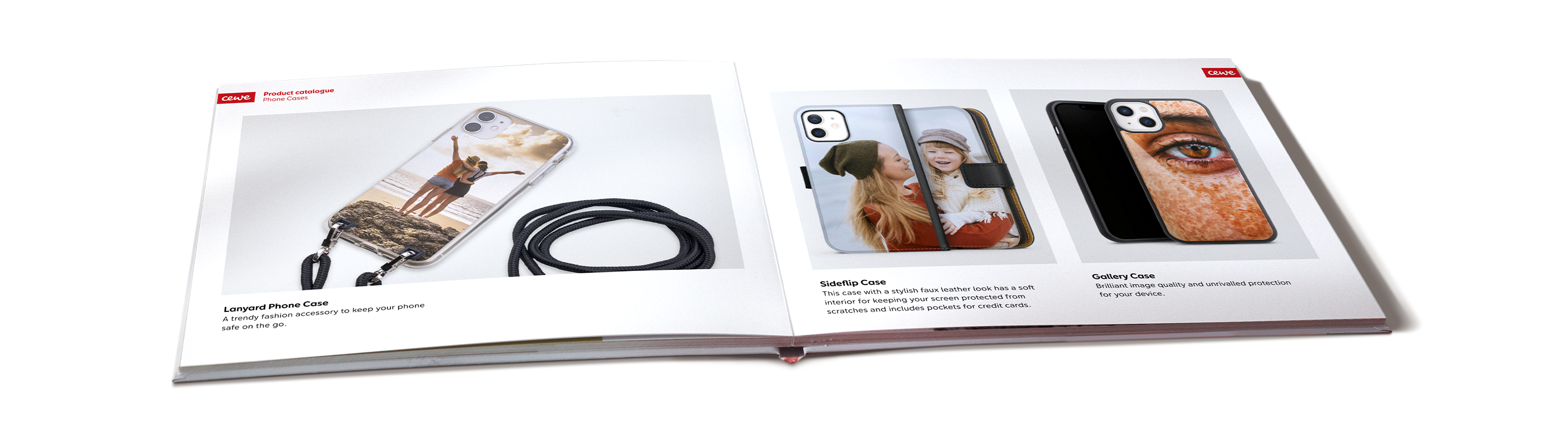 Album photo ouvert avec des designs de coques de téléphone colorés