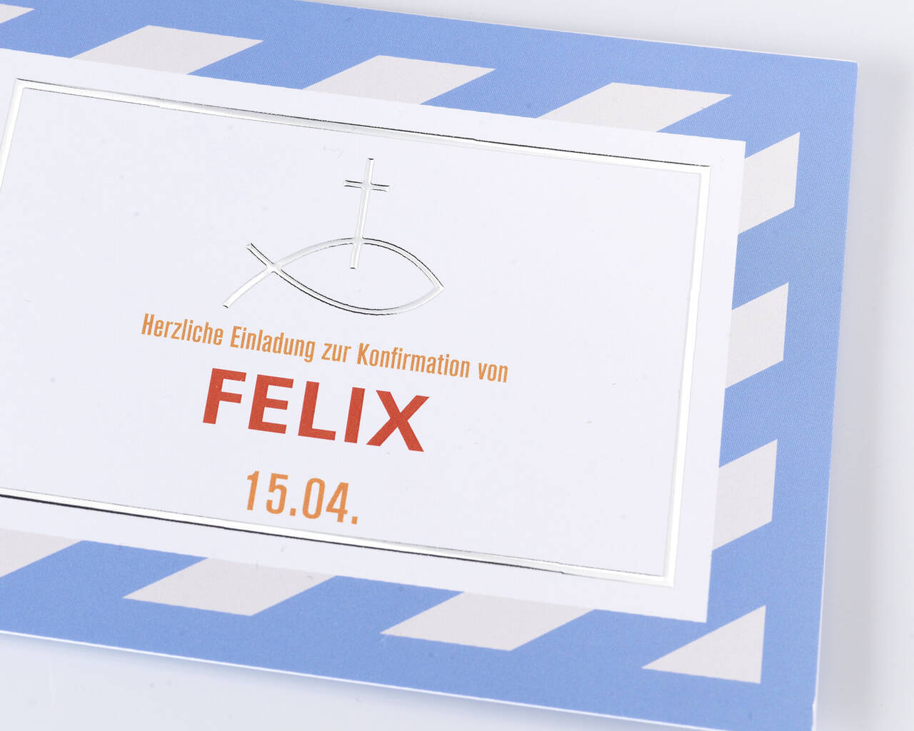 Carte d'invitation à la confirmation pour Felix avec symbole de poisson et la date 15.04.