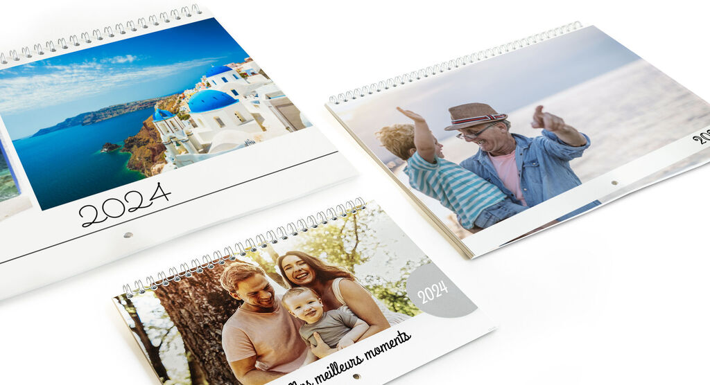 Trois calendriers photo CEWE variés avec de magnifiques images de vacances pour 2024.